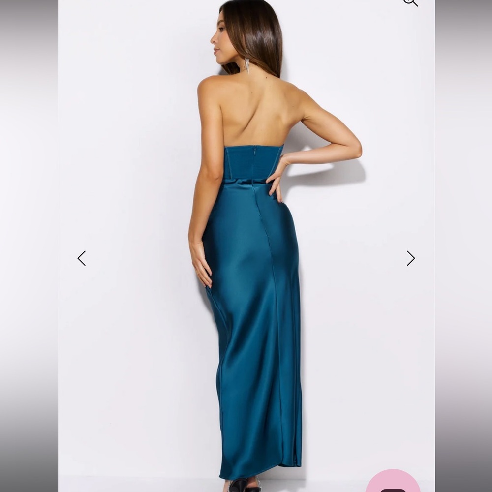 NWT- VIP only maxi dress blue (HelloMolly) - Picture 3 of 9